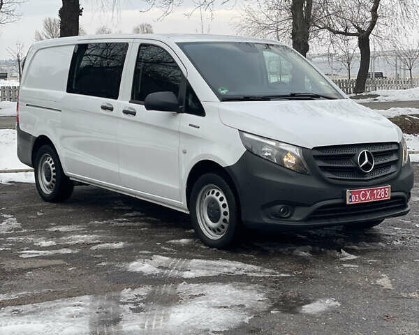 Білий Мерседес eVito, об'ємом двигуна 0 л та пробігом 20 тис. км за 26000 $, фото 9 на Automoto.ua