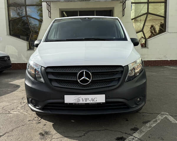 Білий Мерседес eVito, об'ємом двигуна 0 л та пробігом 44 тис. км за 16999 $, фото 1 на Automoto.ua