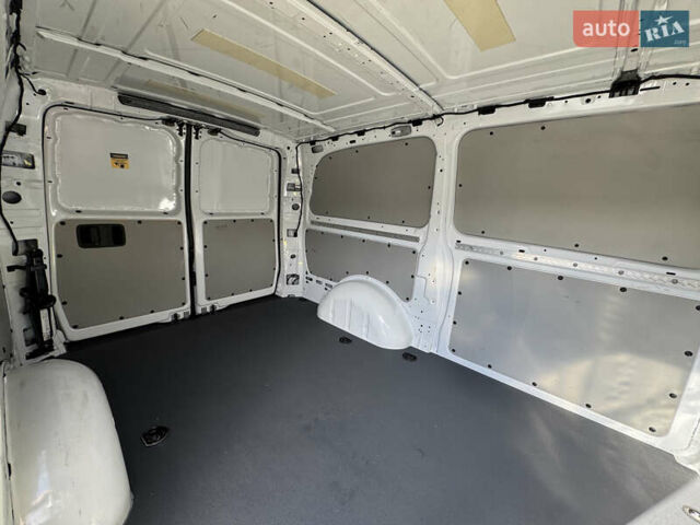 Білий Мерседес eVito, об'ємом двигуна 0 л та пробігом 44 тис. км за 16999 $, фото 28 на Automoto.ua