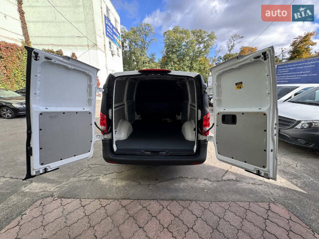 Білий Мерседес eVito, об'ємом двигуна 0 л та пробігом 44 тис. км за 16999 $, фото 31 на Automoto.ua
