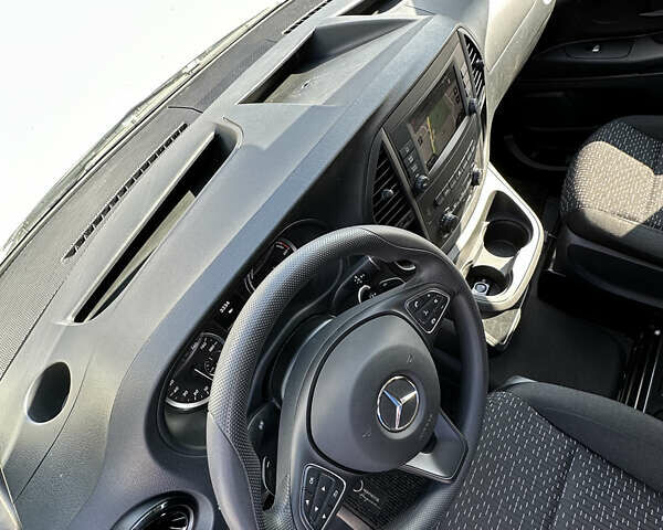 Белый Мерседес eVito, объемом двигателя 0 л и пробегом 2 тыс. км за 27900 $, фото 25 на Automoto.ua