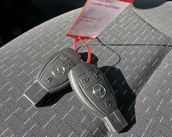 Белый Мерседес eVito, объемом двигателя 0 л и пробегом 2 тыс. км за 27900 $, фото 38 на Automoto.ua