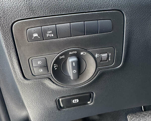 Білий Мерседес eVito, об'ємом двигуна 0 л та пробігом 39 тис. км за 26900 $, фото 28 на Automoto.ua