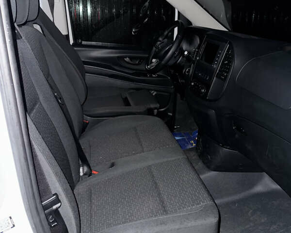 Білий Мерседес eVito, об'ємом двигуна 0 л та пробігом 39 тис. км за 26900 $, фото 52 на Automoto.ua