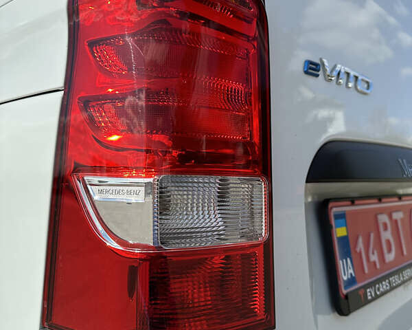 Белый Мерседес eVito, объемом двигателя 0 л и пробегом 2 тыс. км за 27900 $, фото 35 на Automoto.ua