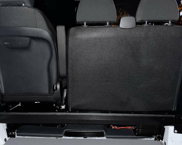 Білий Мерседес eVito, об'ємом двигуна 0 л та пробігом 39 тис. км за 26900 $, фото 54 на Automoto.ua