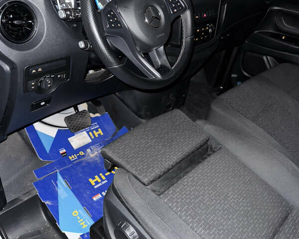 Білий Мерседес eVito, об'ємом двигуна 0 л та пробігом 39 тис. км за 26900 $, фото 51 на Automoto.ua