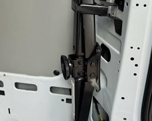 Мерседес eVito, об'ємом двигуна 0 л та пробігом 44 тис. км за 15999 $, фото 38 на Automoto.ua