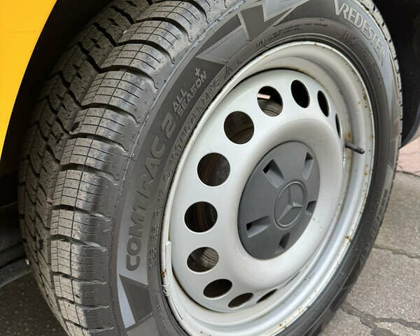 Жовтий Мерседес eVito, об'ємом двигуна 0 л та пробігом 77 тис. км за 16300 $, фото 26 на Automoto.ua