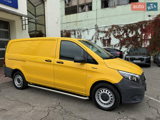Жовтий Мерседес eVito, об'ємом двигуна 0 л та пробігом 77 тис. км за 16300 $, фото 3 на Automoto.ua