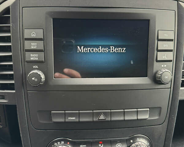 Жовтий Мерседес eVito, об'ємом двигуна 0 л та пробігом 77 тис. км за 16300 $, фото 16 на Automoto.ua