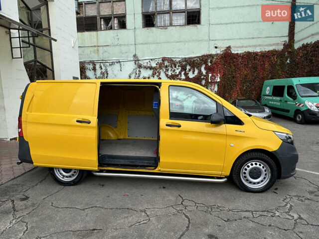 Жовтий Мерседес eVito, об'ємом двигуна 0 л та пробігом 77 тис. км за 16300 $, фото 28 на Automoto.ua