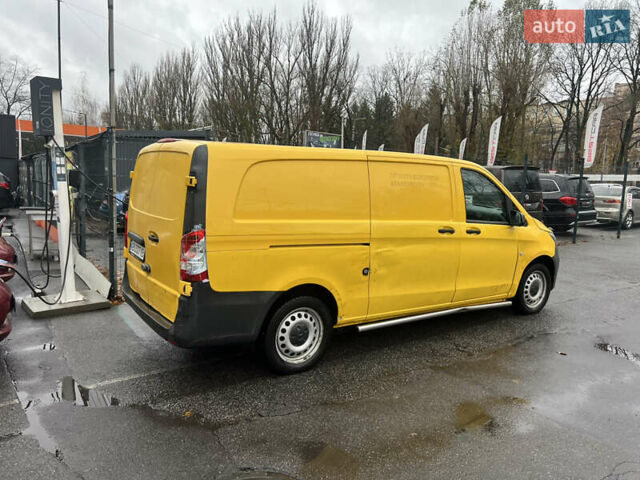 Желтый Мерседес eVito, объемом двигателя 0 л и пробегом 67 тыс. км за 12999 $, фото 4 на Automoto.ua