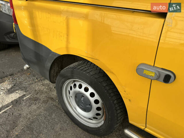 Жовтий Мерседес eVito, об'ємом двигуна 0 л та пробігом 49 тис. км за 13999 $, фото 16 на Automoto.ua