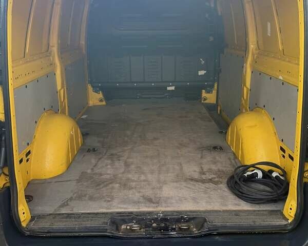 Жовтий Мерседес eVito, об'ємом двигуна 0 л та пробігом 82 тис. км за 10600 $, фото 17 на Automoto.ua
