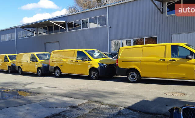 Жовтий Мерседес eVito, об'ємом двигуна 0 л та пробігом 49 тис. км за 13999 $, фото 22 на Automoto.ua