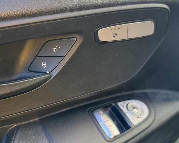 Жовтий Мерседес eVito, об'ємом двигуна 0 л та пробігом 49 тис. км за 13999 $, фото 7 на Automoto.ua