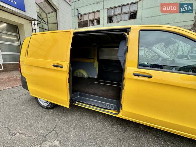 Желтый Мерседес eVito, объемом двигателя 0 л и пробегом 95 тыс. км за 18999 $, фото 30 на Automoto.ua