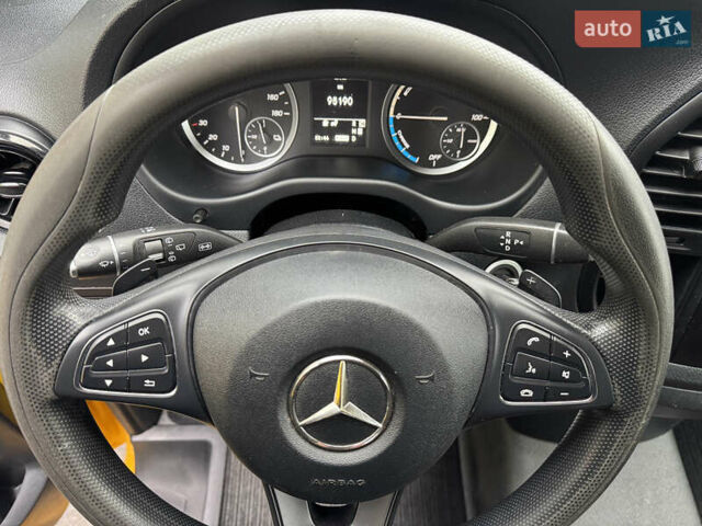 Желтый Мерседес eVito, объемом двигателя 0 л и пробегом 95 тыс. км за 18999 $, фото 19 на Automoto.ua