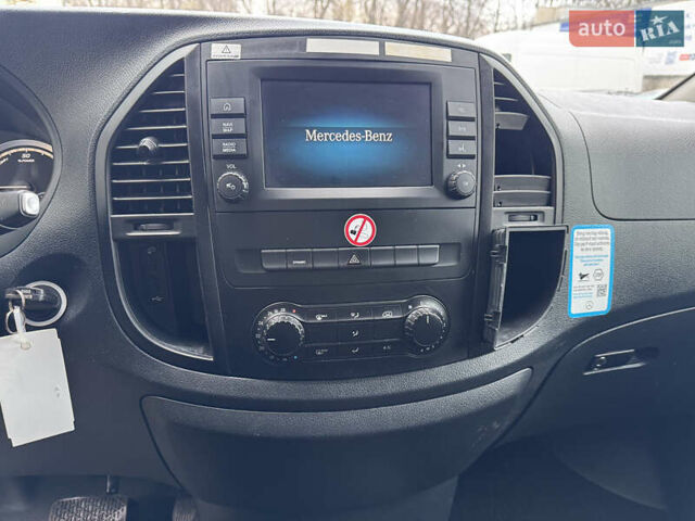 Желтый Мерседес eVito, объемом двигателя 0 л и пробегом 95 тыс. км за 18999 $, фото 20 на Automoto.ua