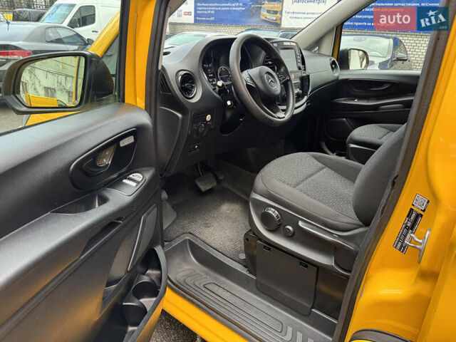 Желтый Мерседес eVito, объемом двигателя 0 л и пробегом 95 тыс. км за 18999 $, фото 10 на Automoto.ua