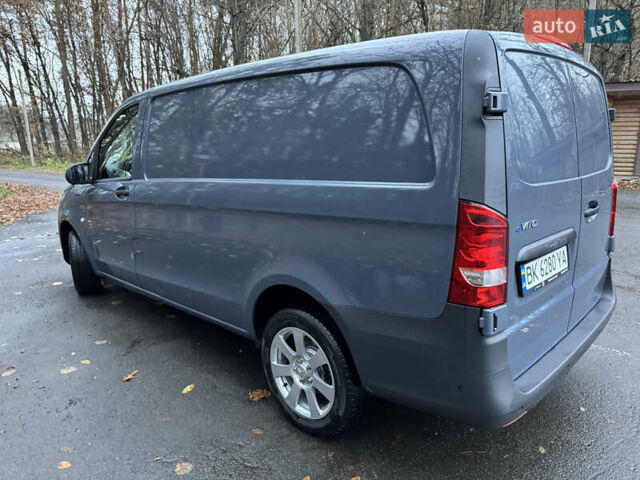 Сірий Мерседес eVito, об'ємом двигуна 0 л та пробігом 32 тис. км за 16500 $, фото 12 на Automoto.ua