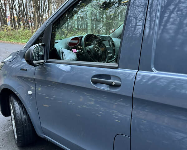 Сірий Мерседес eVito, об'ємом двигуна 0 л та пробігом 32 тис. км за 16500 $, фото 13 на Automoto.ua