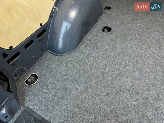 Сірий Мерседес eVito, об'ємом двигуна 0 л та пробігом 32 тис. км за 16500 $, фото 35 на Automoto.ua