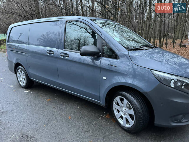 Сірий Мерседес eVito, об'ємом двигуна 0 л та пробігом 32 тис. км за 16500 $, фото 4 на Automoto.ua