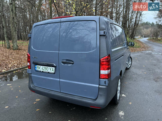 Сірий Мерседес eVito, об'ємом двигуна 0 л та пробігом 32 тис. км за 16500 $, фото 8 на Automoto.ua