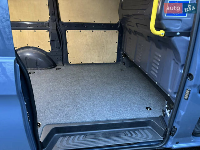 Сірий Мерседес eVito, об'ємом двигуна 0 л та пробігом 32 тис. км за 16500 $, фото 31 на Automoto.ua