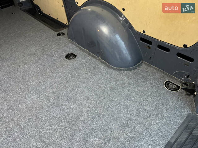 Сірий Мерседес eVito, об'ємом двигуна 0 л та пробігом 32 тис. км за 16500 $, фото 36 на Automoto.ua