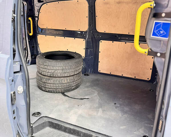 Сірий Мерседес eVito, об'ємом двигуна 0 л та пробігом 37 тис. км за 15700 $, фото 1 на Automoto.ua