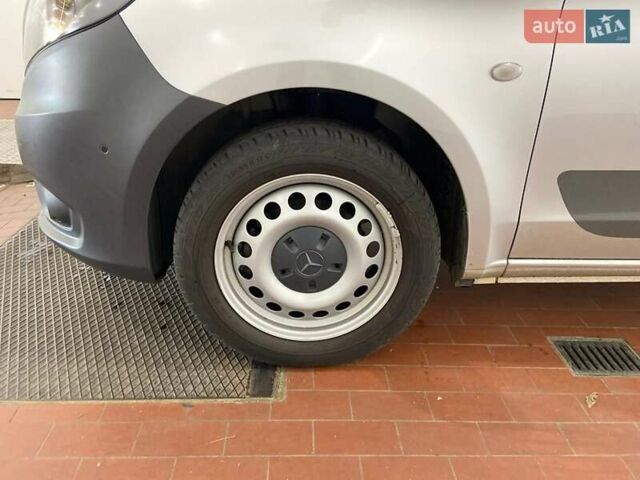 Сірий Мерседес eVito, об'ємом двигуна 0 л та пробігом 41 тис. км за 20500 $, фото 44 на Automoto.ua