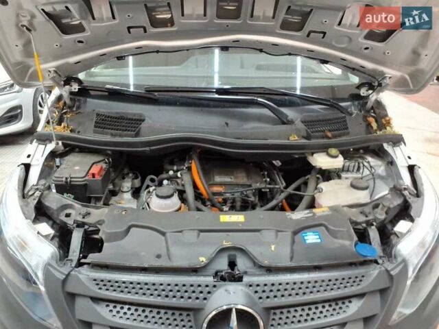 Сірий Мерседес eVito, об'ємом двигуна 0 л та пробігом 41 тис. км за 20500 $, фото 23 на Automoto.ua