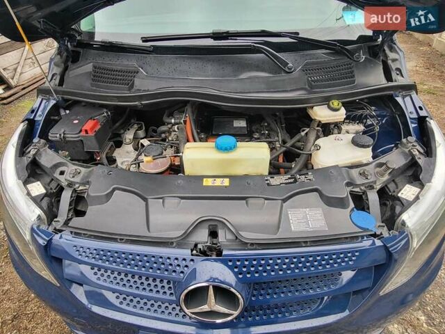 Синій Мерседес eVito, об'ємом двигуна 0 л та пробігом 47 тис. км за 21000 $, фото 20 на Automoto.ua
