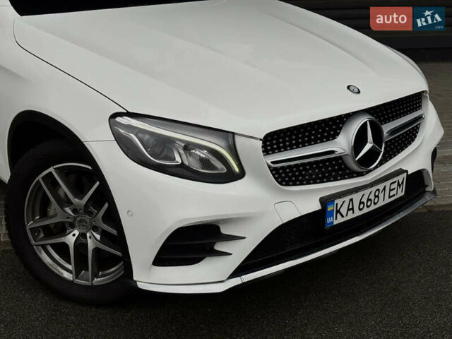 Белый Мерседес GLC-Class Coupe, объемом двигателя 2.14 л и пробегом 122 тыс. км за 33900 $, фото 3 на Automoto.ua