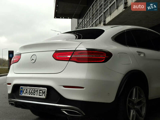 Белый Мерседес GLC-Class Coupe, объемом двигателя 2.14 л и пробегом 122 тыс. км за 33900 $, фото 10 на Automoto.ua