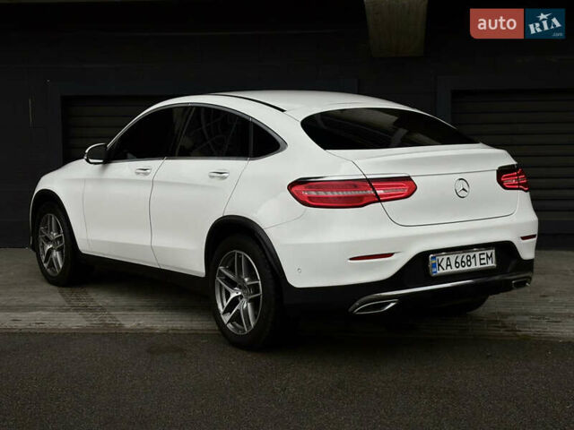 Белый Мерседес GLC-Class Coupe, объемом двигателя 2.14 л и пробегом 122 тыс. км за 33900 $, фото 5 на Automoto.ua