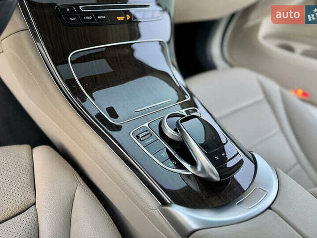 Белый Мерседес GLC-Class Coupe, объемом двигателя 1.99 л и пробегом 91 тыс. км за 30000 $, фото 24 на Automoto.ua