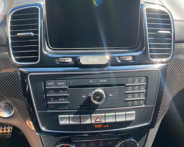 Белый Мерседес GLC-Class Coupe, объемом двигателя 3 л и пробегом 90 тыс. км за 48000 $, фото 6 на Automoto.ua