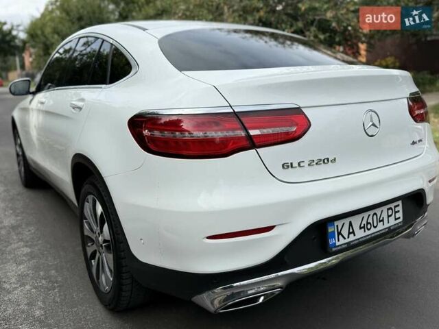 Белый Мерседес GLC-Class Coupe, объемом двигателя 2.14 л и пробегом 91 тыс. км за 39000 $, фото 5 на Automoto.ua