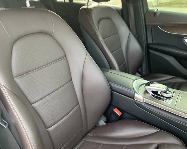Білий Мерседес GLC-Class Coupe, об'ємом двигуна 2.14 л та пробігом 104 тис. км за 39900 $, фото 6 на Automoto.ua