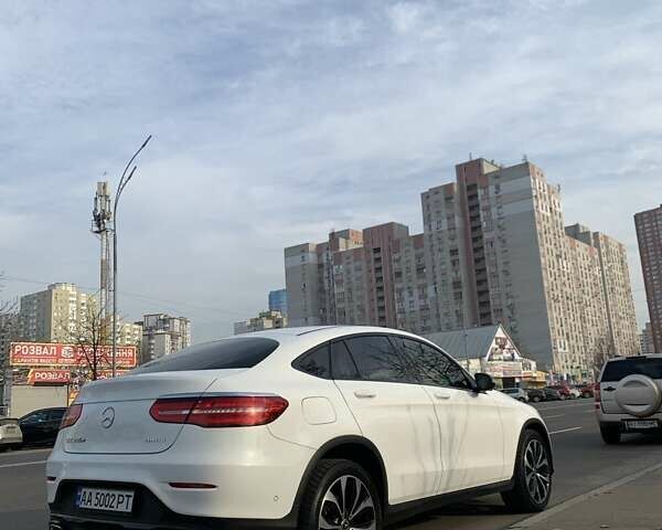 Білий Мерседес GLC-Class Coupe, об'ємом двигуна 2.14 л та пробігом 104 тис. км за 39900 $, фото 8 на Automoto.ua