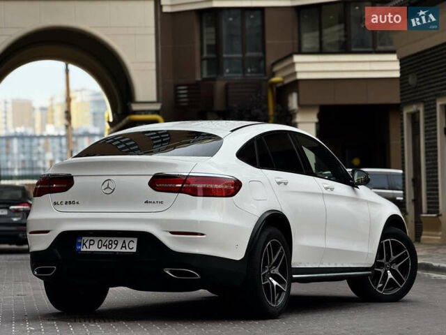 Білий Мерседес GLC-Class Coupe, об'ємом двигуна 2.2 л та пробігом 115 тис. км за 37500 $, фото 2 на Automoto.ua