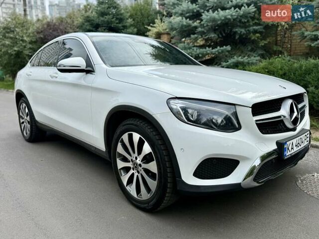 Белый Мерседес GLC-Class Coupe, объемом двигателя 2.14 л и пробегом 91 тыс. км за 39000 $, фото 2 на Automoto.ua