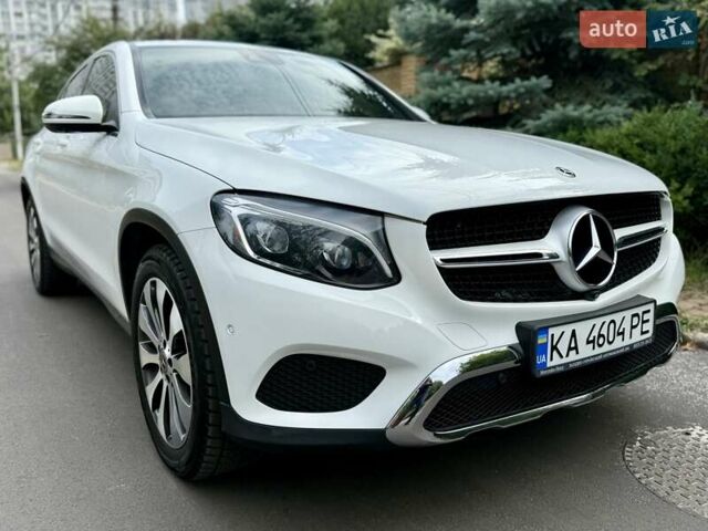 Белый Мерседес GLC-Class Coupe, объемом двигателя 2.14 л и пробегом 91 тыс. км за 39000 $, фото 1 на Automoto.ua