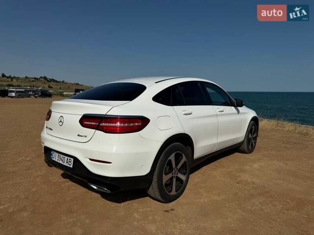 Білий Мерседес GLC-Class Coupe, об'ємом двигуна 2.2 л та пробігом 89 тис. км за 41000 $, фото 1 на Automoto.ua