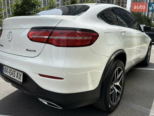 Білий Мерседес GLC-Class Coupe, об'ємом двигуна 2.1 л та пробігом 124 тис. км за 40000 $, фото 6 на Automoto.ua