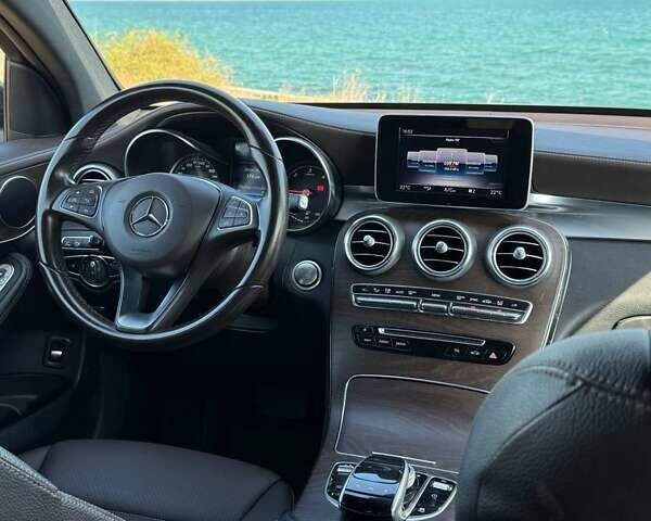 Білий Мерседес GLC-Class Coupe, об'ємом двигуна 2.2 л та пробігом 89 тис. км за 41000 $, фото 7 на Automoto.ua